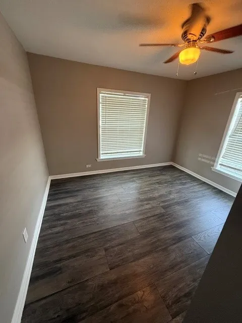 415 E Avenue G Midlothian, TX 76065