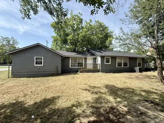 415 E Avenue G Midlothian, TX 76065