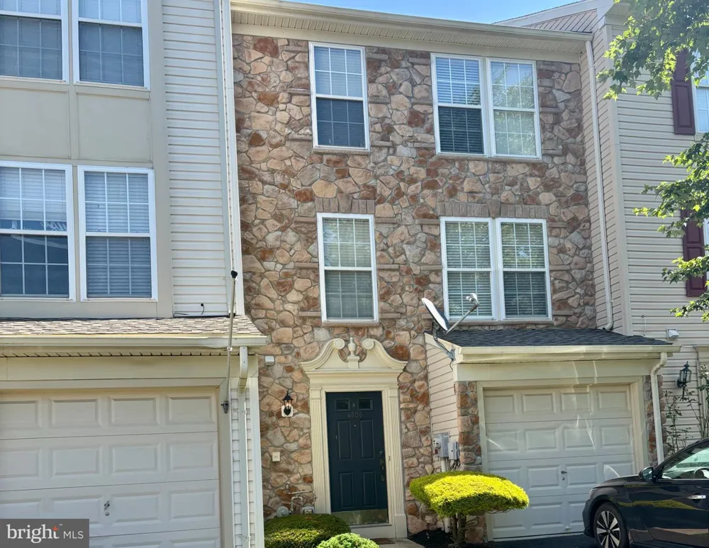 4606 JASMINE DRIVE Center, PA 18034