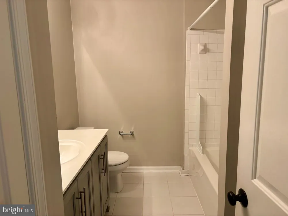 4606 JASMINE DRIVE Center, PA 18034