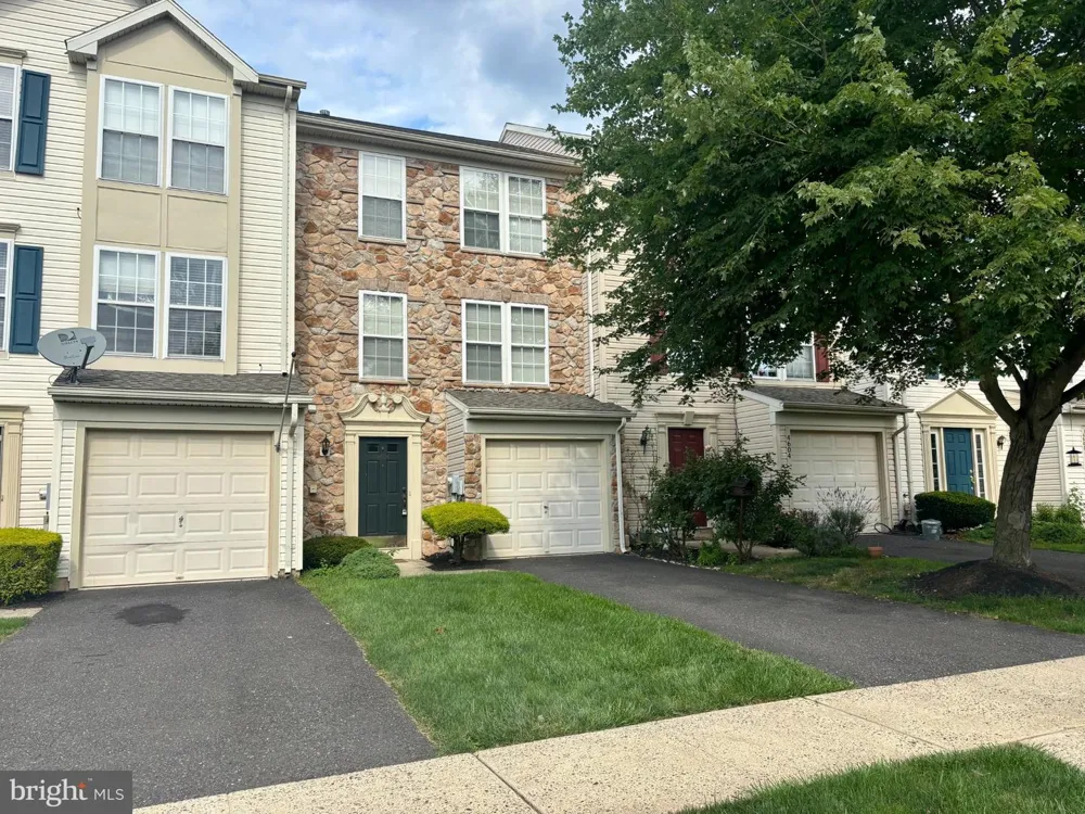 4606 JASMINE DRIVE Center, PA 18034