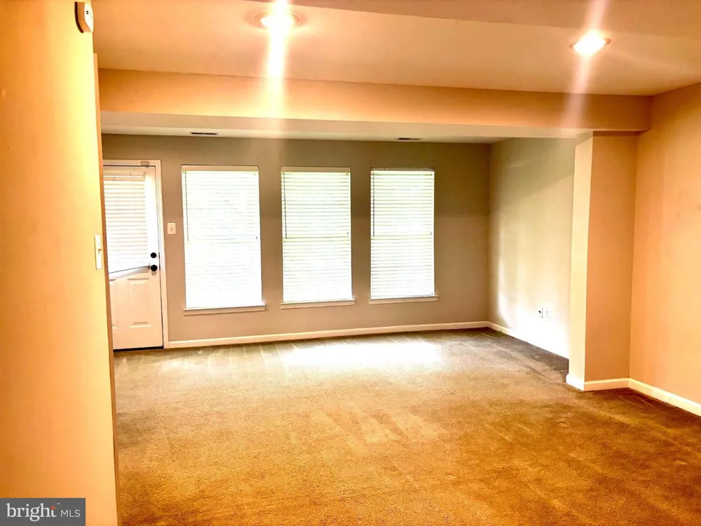 4606 JASMINE DRIVE Center, PA 18034