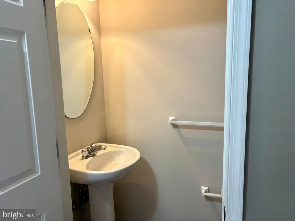 4606 JASMINE DRIVE Center, PA 18034