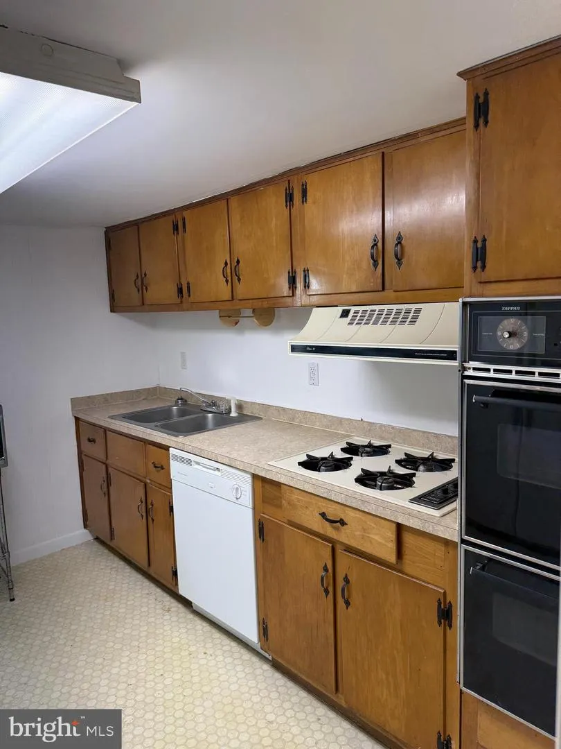 286 RICHARD BASSETT ROAD Dover, DE 19904