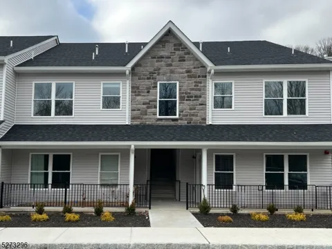 27 Arlene Ct