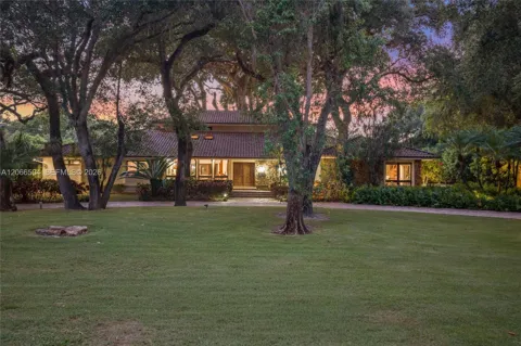 9490 Old Cutler Ln