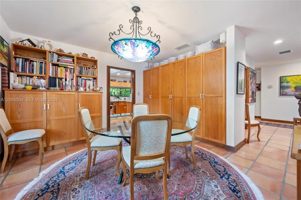 9490 Old Cutler Ln Coral Gables, FL 33156