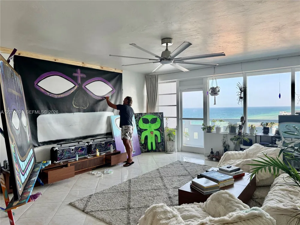 3111 Ocean Dr #1611 Hollywood, FL 33019