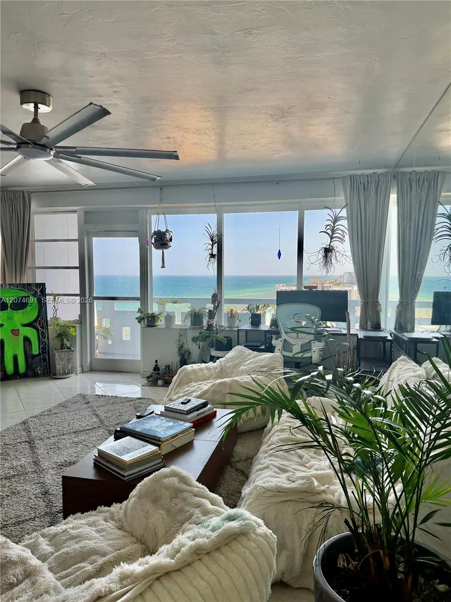 3111 Ocean Dr #1611 Hollywood, FL 33019