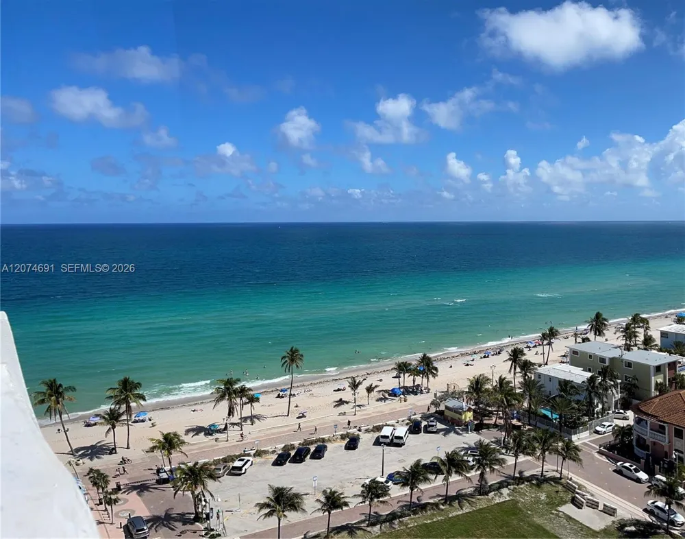 3111 Ocean Dr #1611 Hollywood, FL 33019