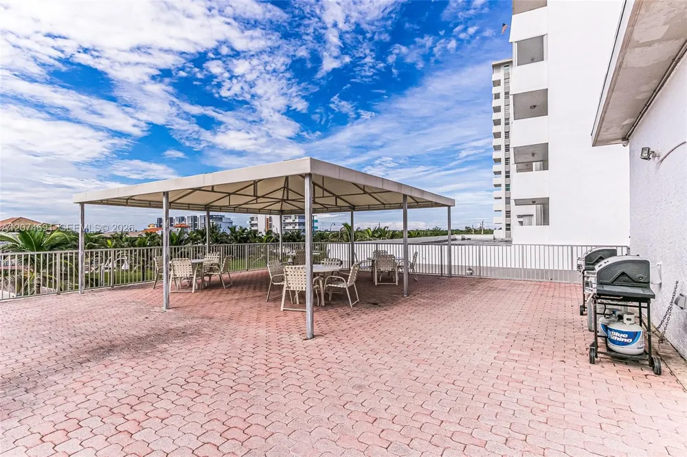3111 Ocean Dr #1611 Hollywood, FL 33019