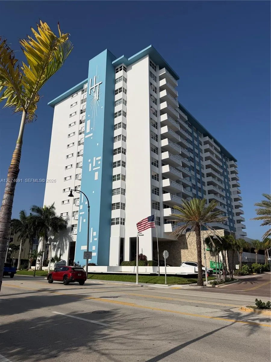 3111 Ocean Dr #1611 Hollywood, FL 33019
