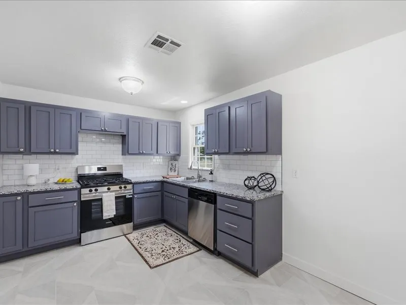 102 W 43rd Street S Sand Springs, OK 74063