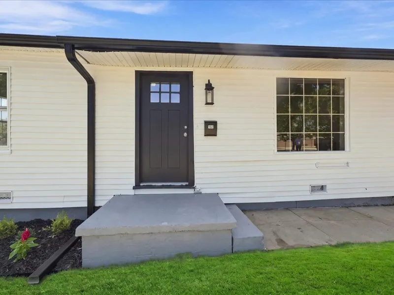 102 W 43rd Street S Sand Springs, OK 74063