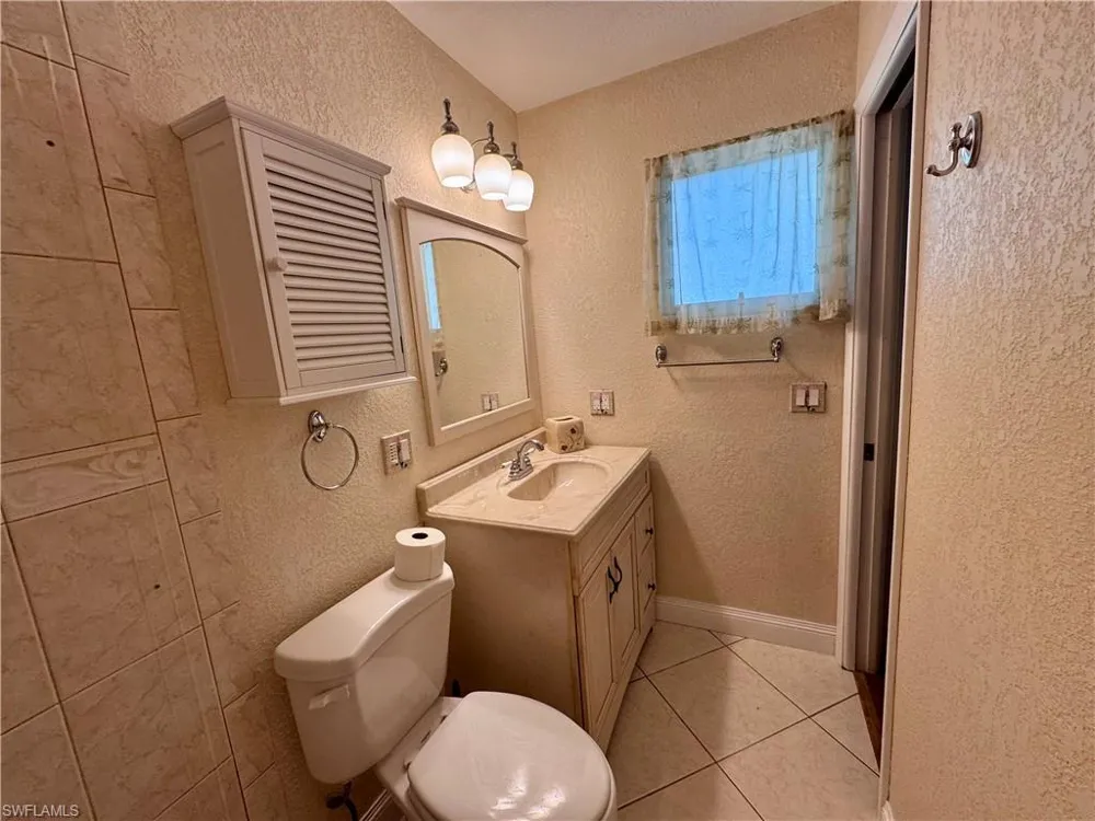 22215 Oneida Avenue Port Charlotte, FL 33952