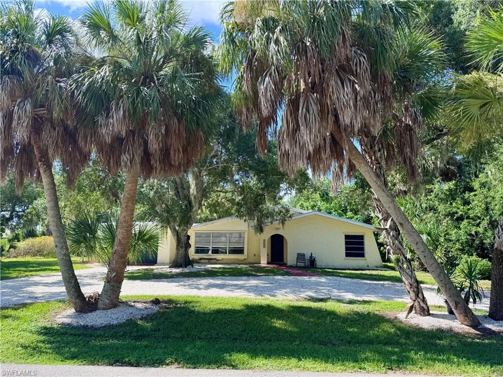 22215 Oneida Avenue Port Charlotte, FL 33952