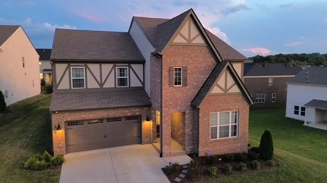 1806 Ableson Way Columbia, TN 38401