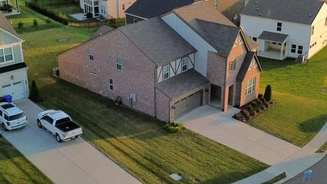 1806 Ableson Way Columbia, TN 38401