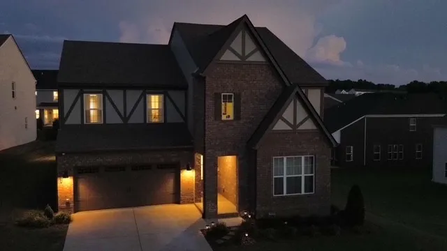 1806 Ableson Way Columbia, TN 38401