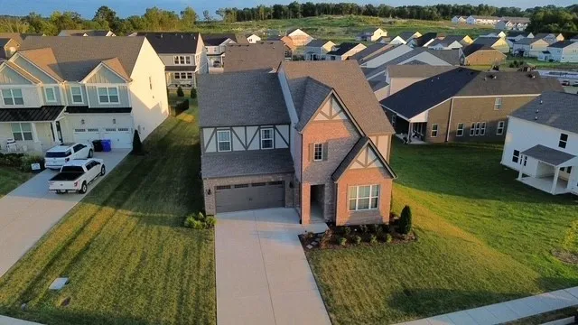 1806 Ableson Way Columbia, TN 38401