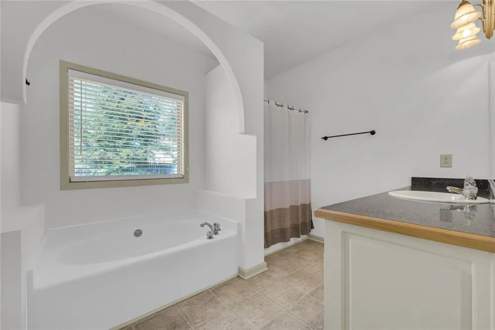 1412 Silvergate Way Winder, GA 30680