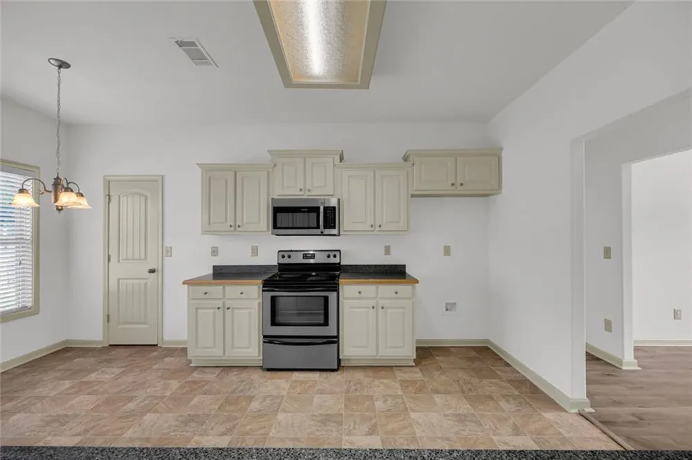 1412 Silvergate Way Winder, GA 30680