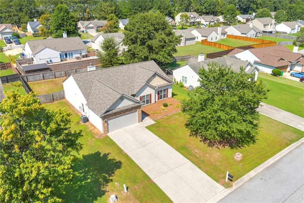 1412 Silvergate Way Winder, GA 30680
