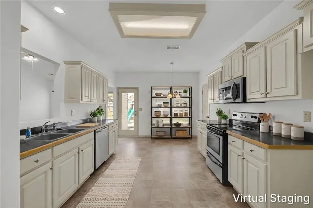 1412 Silvergate Way Winder, GA 30680