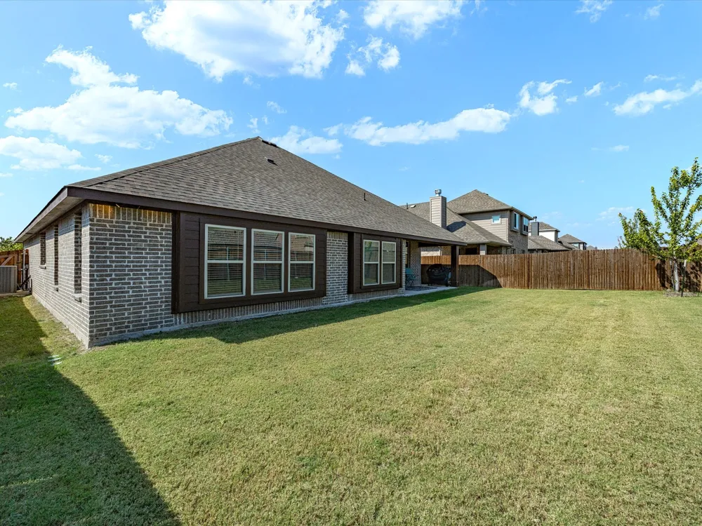 293 Resting Place Road Waxahachie, TX 75165