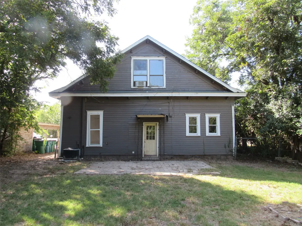 907 E Texas Avenue Mart, TX 76664