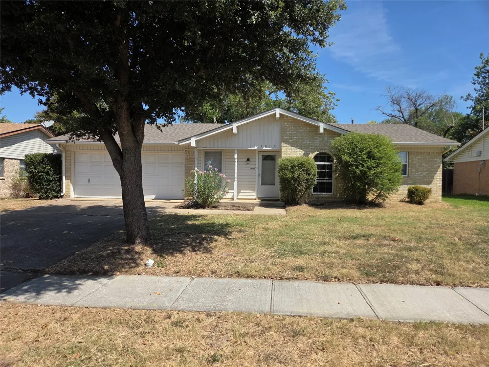 5913 Whispering Lane Watauga, TX 76148