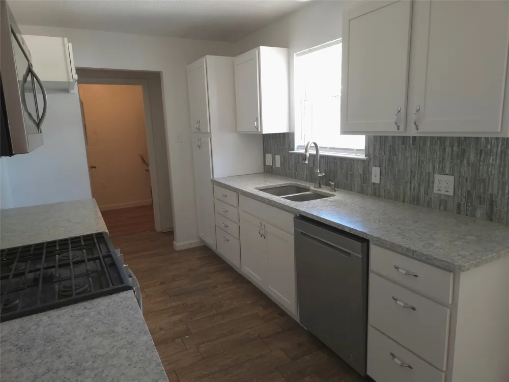 5913 Whispering Lane Watauga, TX 76148