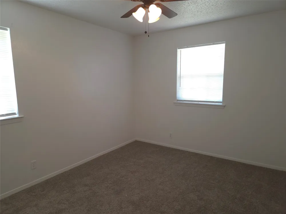 5913 Whispering Lane Watauga, TX 76148