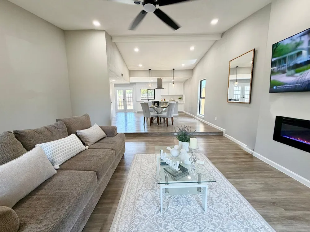 1810 Sandra Lane Grand Prairie, TX 75052