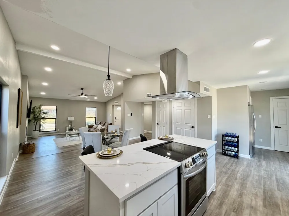 1810 Sandra Lane Grand Prairie, TX 75052