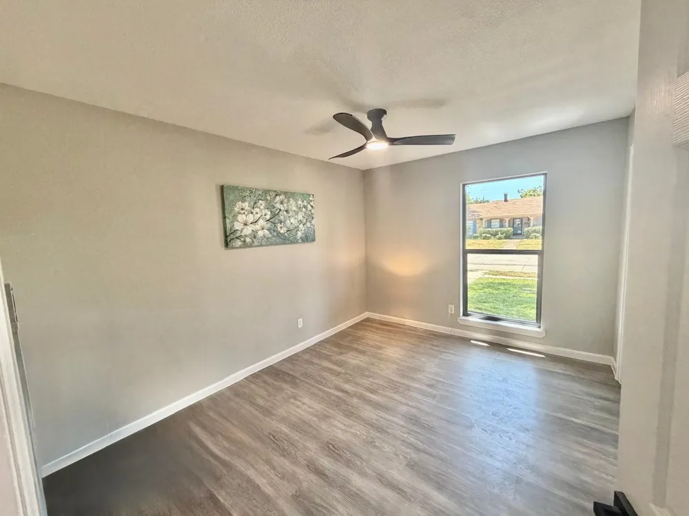1810 Sandra Lane Grand Prairie, TX 75052