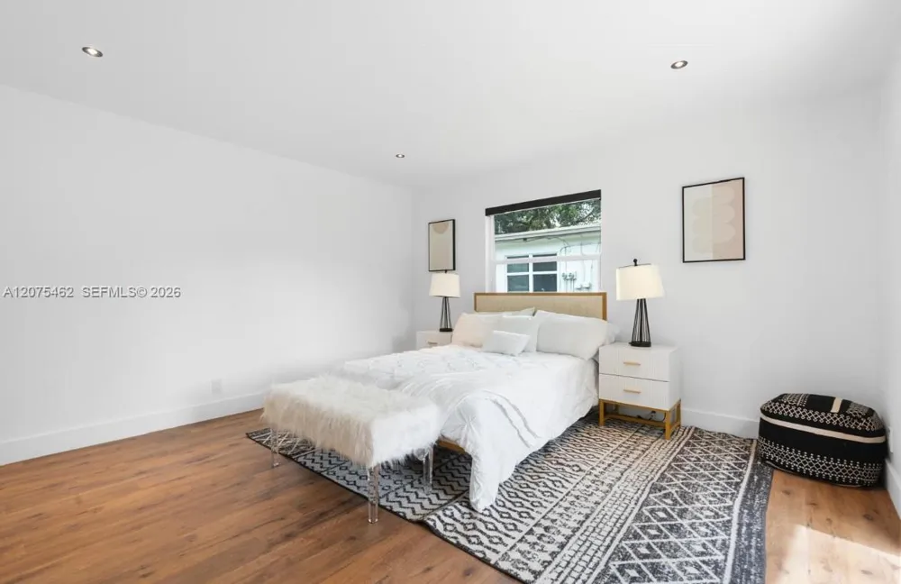 309 SE 3rd Ave #309 Hallandale Beach, FL 33009