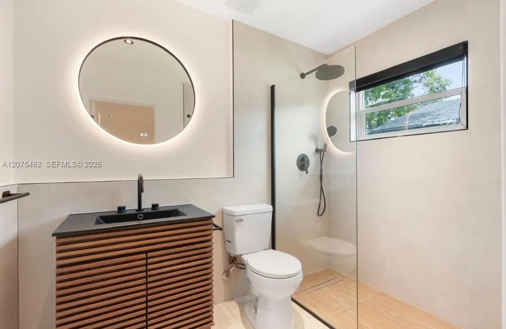 309 SE 3rd Ave #309 Hallandale Beach, FL 33009