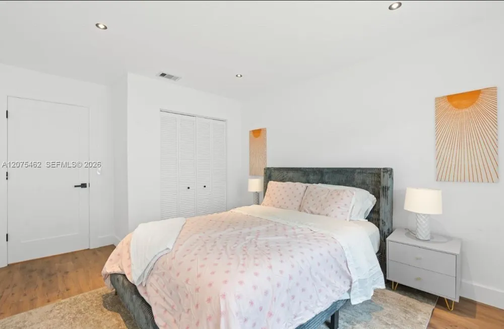 309 SE 3rd Ave #309 Hallandale Beach, FL 33009