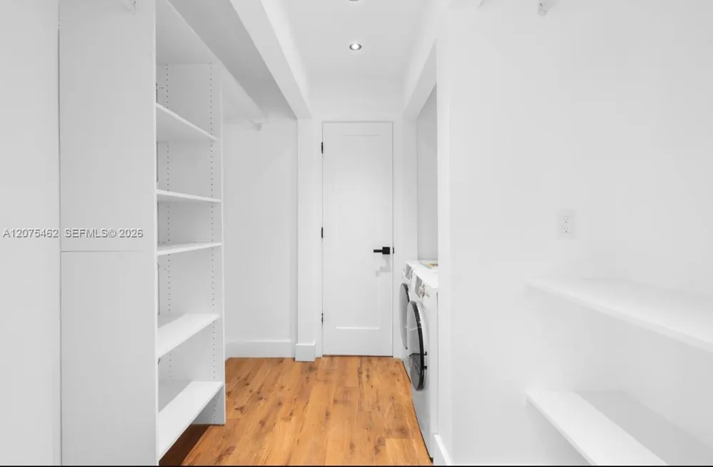 309 SE 3rd Ave #309 Hallandale Beach, FL 33009