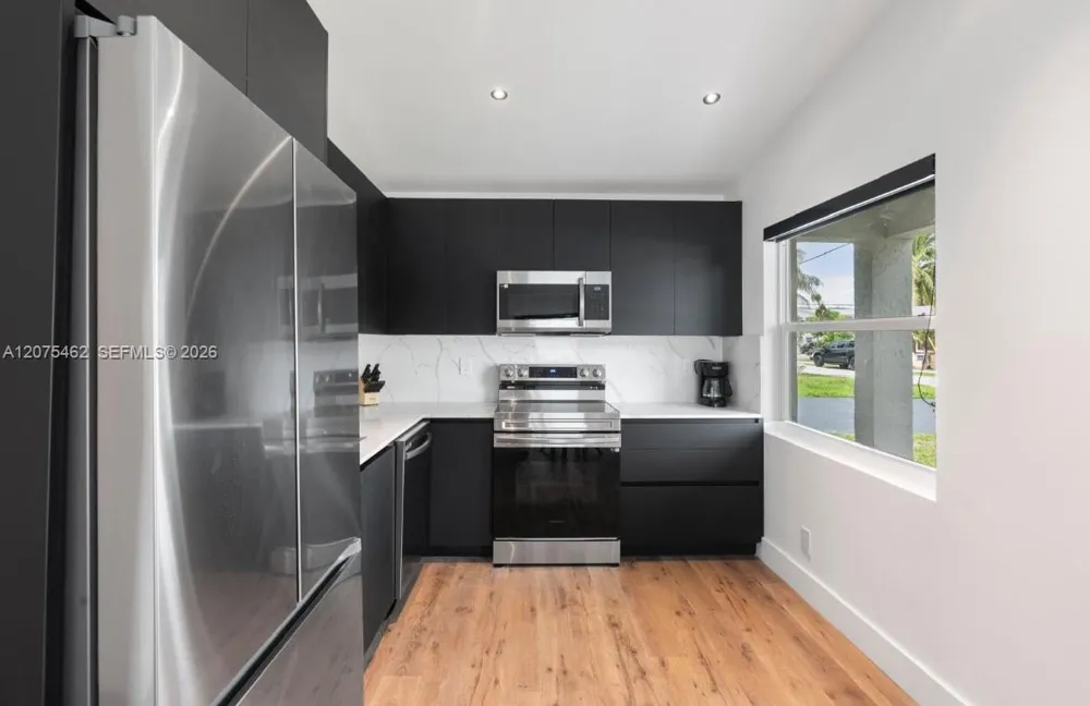309 SE 3rd Ave #309 Hallandale Beach, FL 33009