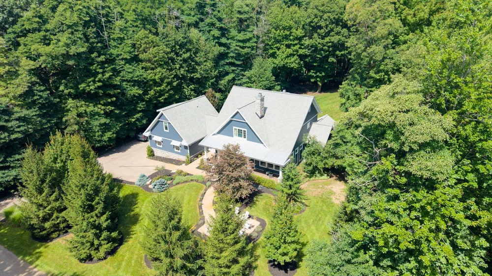 6927 Old Owl Drive Fennville, MI 49408