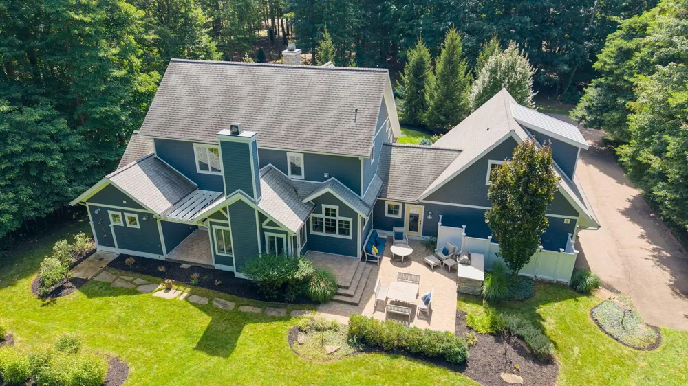 6927 Old Owl Drive Fennville, MI 49408