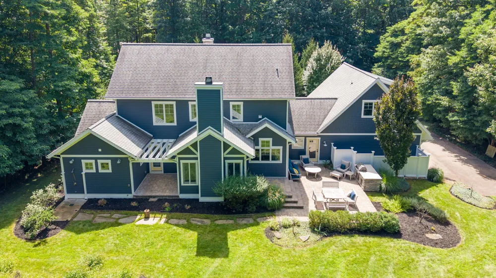 6927 Old Owl Drive Fennville, MI 49408