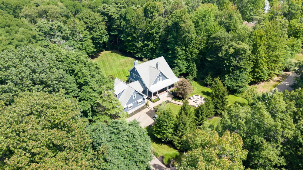 6927 Old Owl Drive Fennville, MI 49408