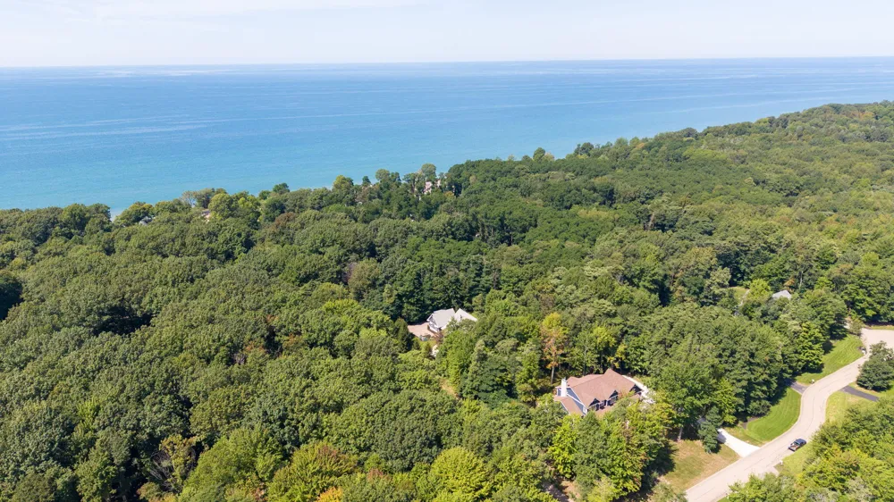 6927 Old Owl Drive Fennville, MI 49408