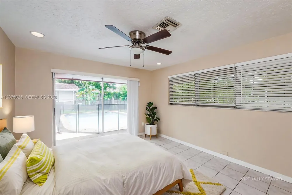 7518 NW 42nd Dr Coral Springs, FL 33065