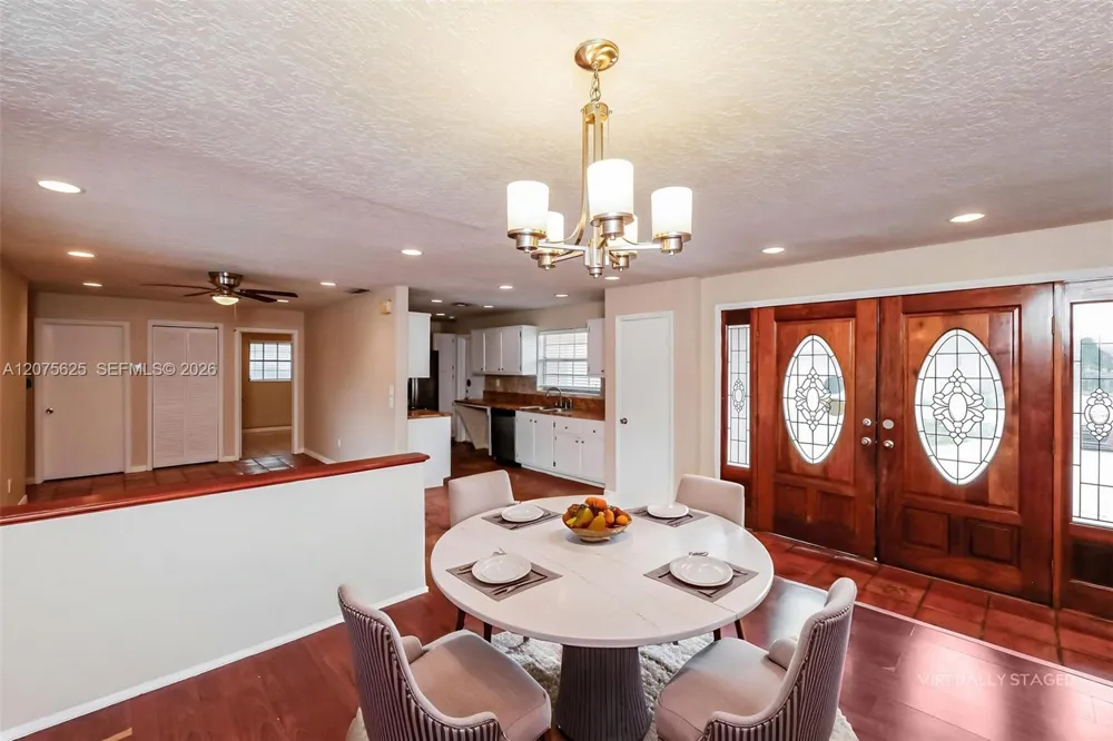 7518 NW 42nd Dr Coral Springs, FL 33065