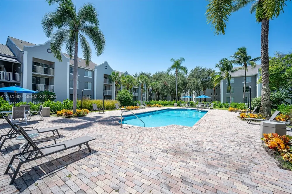 11145 SW 6th St #302 Pembroke Pines, FL 33025