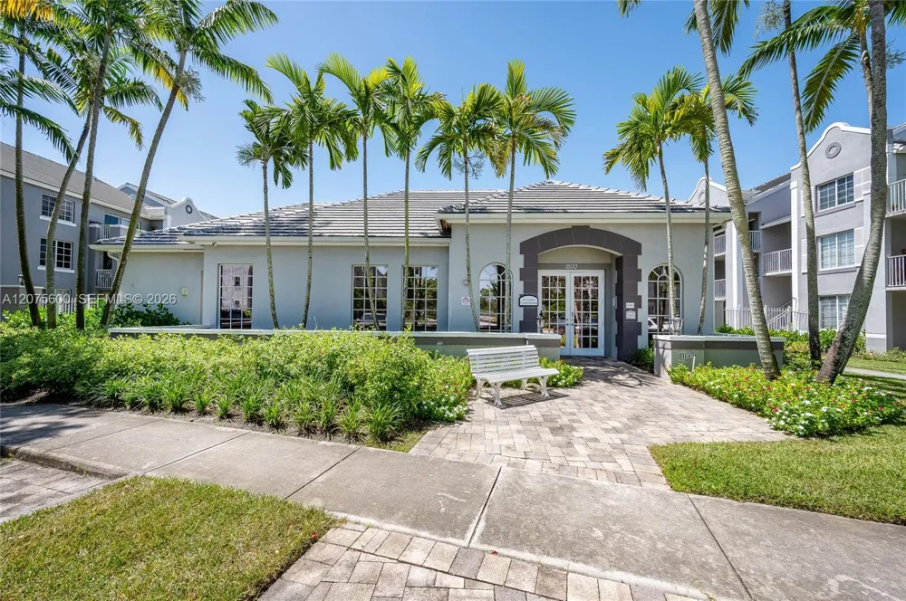 11145 SW 6th St #302 Pembroke Pines, FL 33025